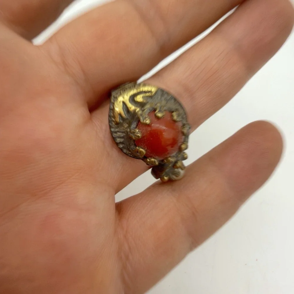Vtg Carnelian Brass Ring Tibetan Tribal Statement By Pass Abstract Animal 7.5